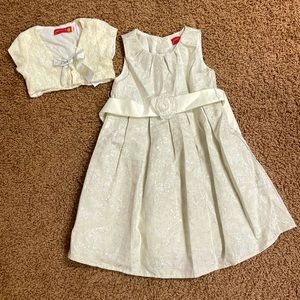 Girl Sleeveless White & Silver Dress With Its off White Bolero Size 314 Years.